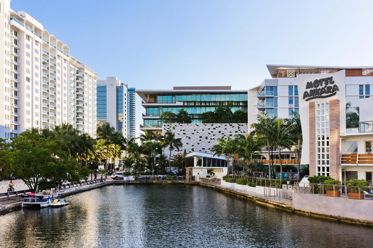 گزارش تصویری| کار و زندگی در این ساختمان، آرزوی هر کارمندی است!