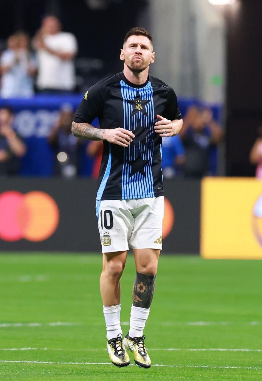 عکس | لباس ویژه مسی در شروع رقابتهای کوپا آمهریکا