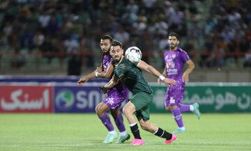 شوک به فوتبال ایران؛ ۲ تیم لیگ برتری به دنبال فروش امتیاز خود هستند شوک به فوتبال ایران؛ ۲ تیم لیگ برتری به دنبال فروش امتیاز خود هستند