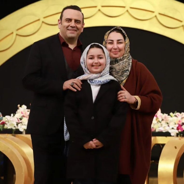 نیره حاتمیکیا و همسرش مجری مشهور صداوسیما/ عکس