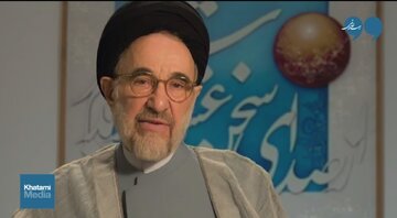 تصاویر دیدار سید محمد خاتمی با مسعود پزشکیان / پسر رئیس جمهوری منتخب هم حضور داشت