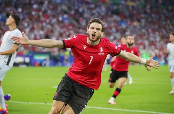 جواهرات و ساعتهای گرانقیمت قهرمان اروپا به سرقت رفت! جواهرات و ساعتهای گرانقیمت قهرمان اروپا به سرقت رفت!