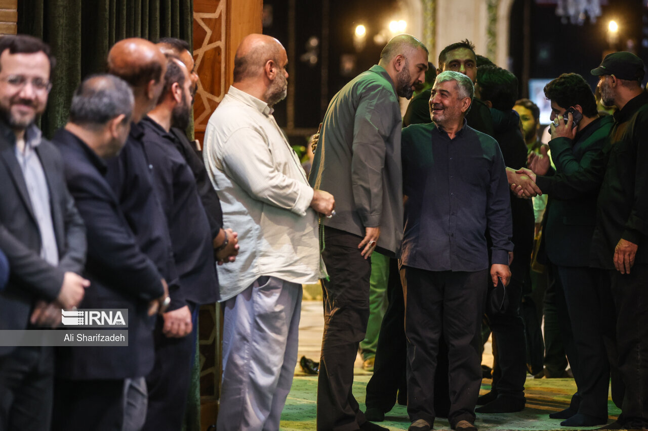 قاب عکس جالب از سردار سلامی و سردار عزیز جعفری؛ فرماندهان کل سپاه فعلی و سابق