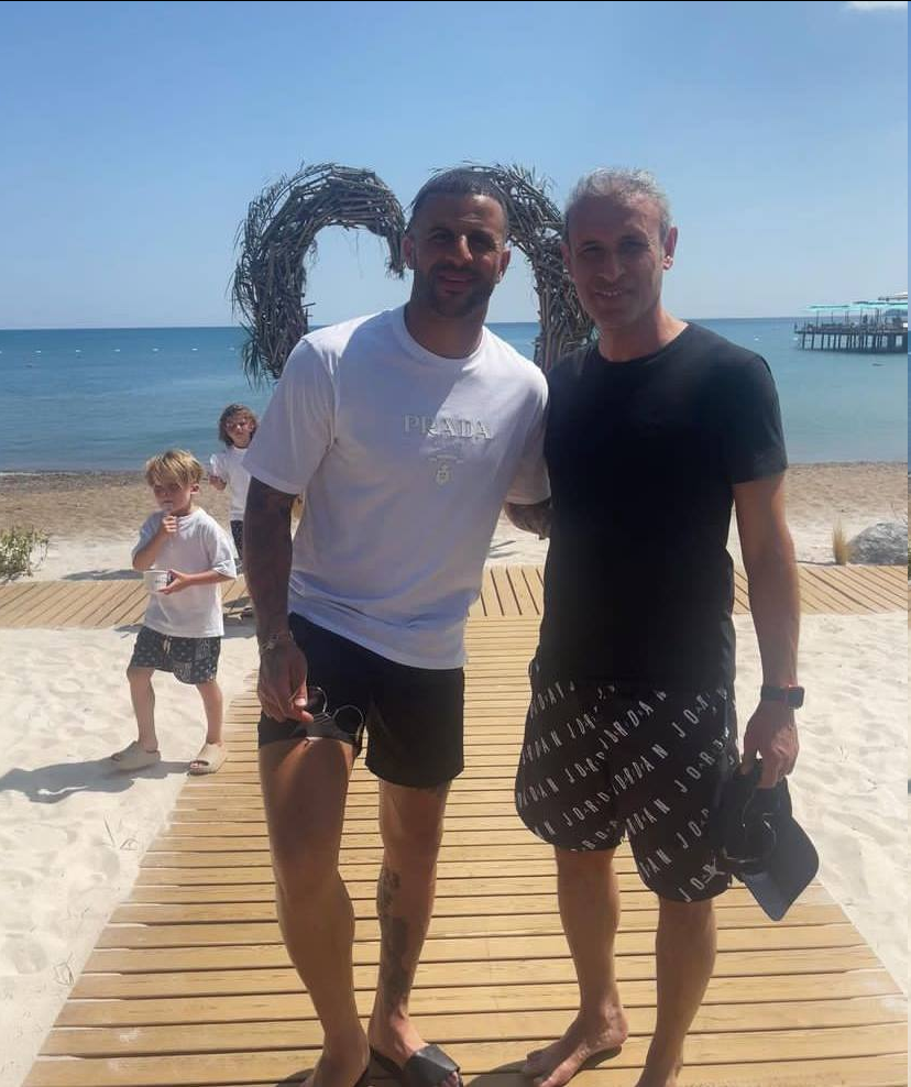 عکس| یحیی گل محمدی و مدافع منچسترسیتی در تعطیلات