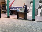 ببینید | این چهره سیاسی هم برای دادن رای به حسینیه جماران رفت!