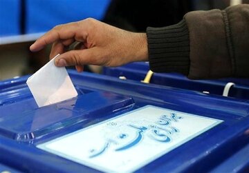 هادی غفاری و سردار دهقان در یک شعبه رأی دادند / رئیس قوه قضاییه در صف رأی دادن + عکس