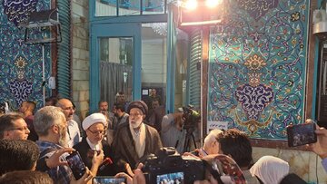 پیش بینی هادی خامنه ای از نتیجه انتخابات / ابتکار: اگر دنبال تغییر هستید پای صندوق بروید / تقسیم بندی عجیب محسن رضایی از ادوار انتخابات ریاست جمهوری