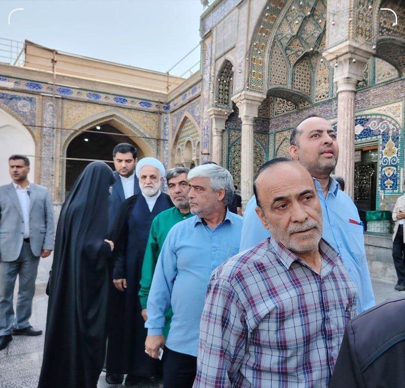 هادی غفاری و سردار دهقان در یک شعبه رأی دادند /رئیس قوه قضاییه در صف رأی دادن +عکس