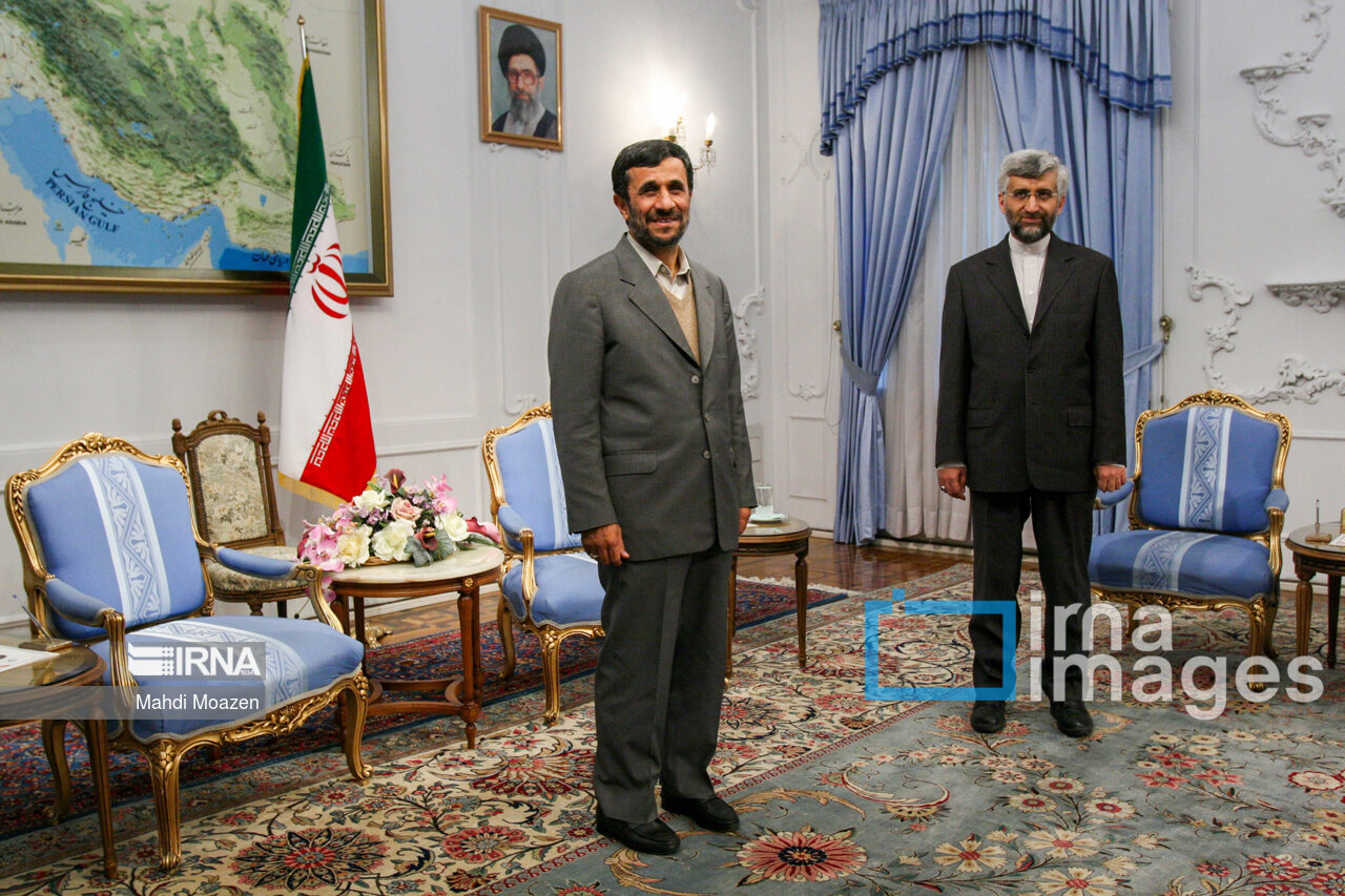 تصاویری از خوش‌وبش جلیلی با احمدی‌نژاد