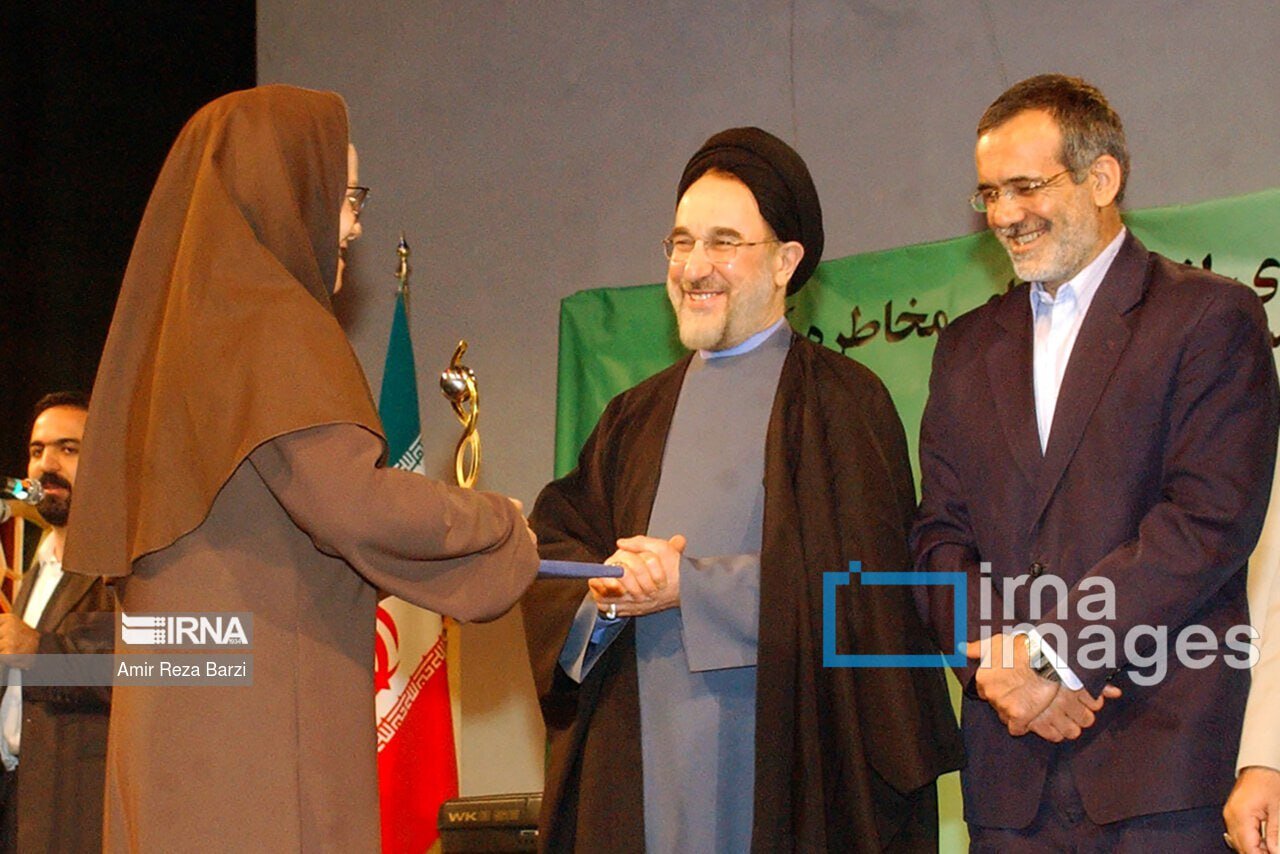 تصاویری از روزگار جوانی مسعود پزشکیان در کنار آیت الله هاشمی و سیدمحمد خاتمی / به یاد آیت الله آل هاشم 3