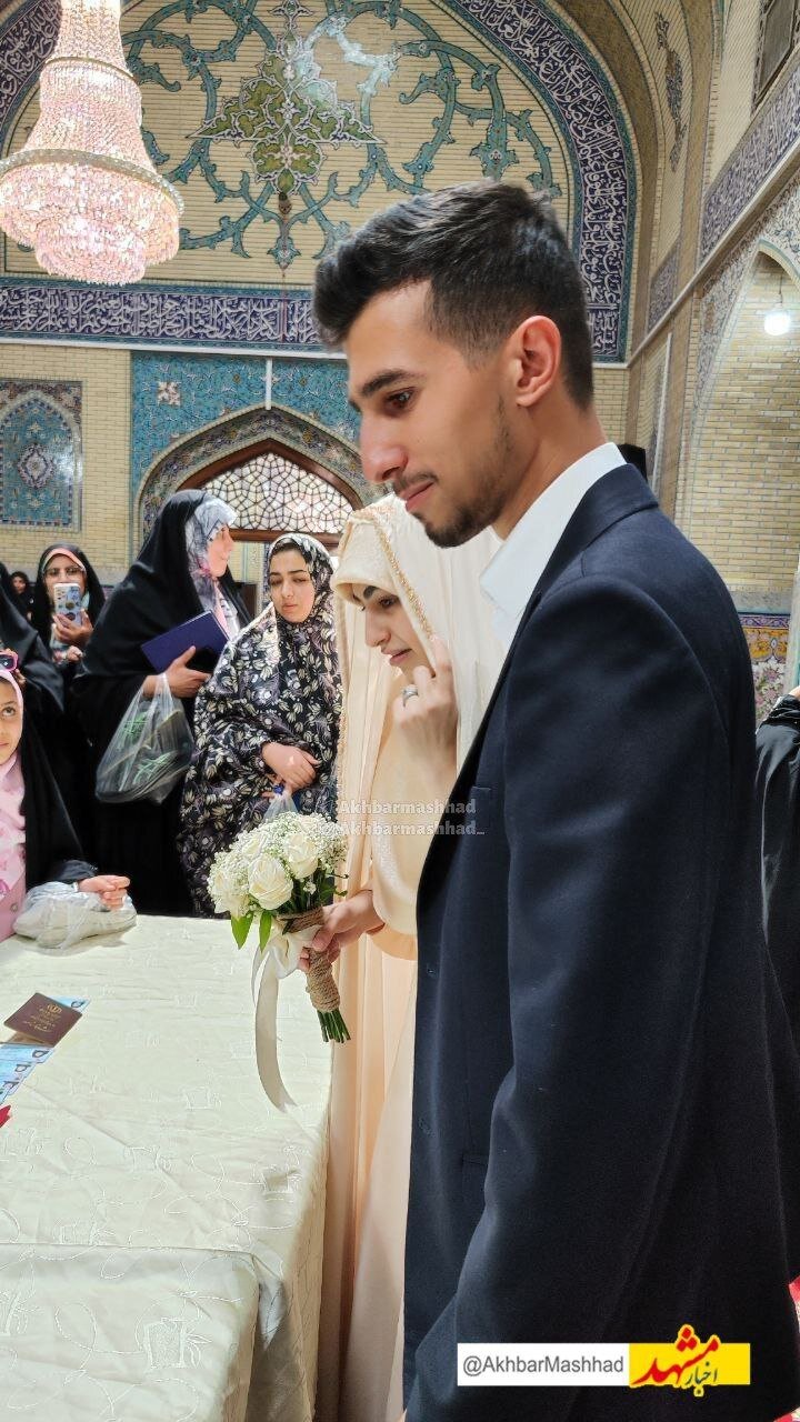 عکس | تصاویری از عروس و داماد پای صندوق رای!