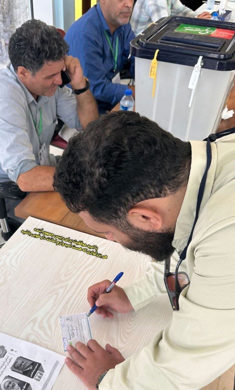 حضور مداحان و سخنرانان در پای صندوق های رأی/ از علیرضا پناهیان تا میثم مطیعی