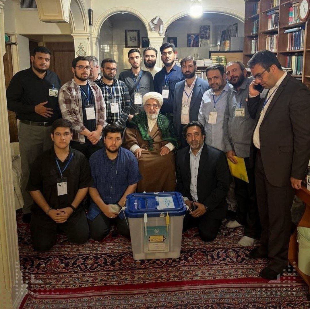 حضور مداحان و سخنرانان در پای صندوق های رأی/ از علیرضا پناهیان تا میثم مطیعی