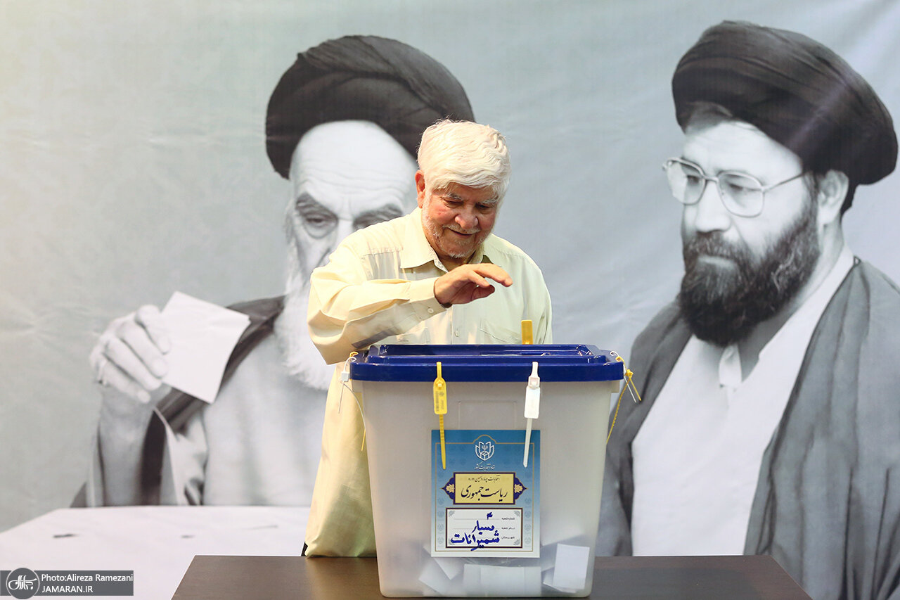 تصاویر خانواده هاشمی رفسنجانی پای صندوق رای