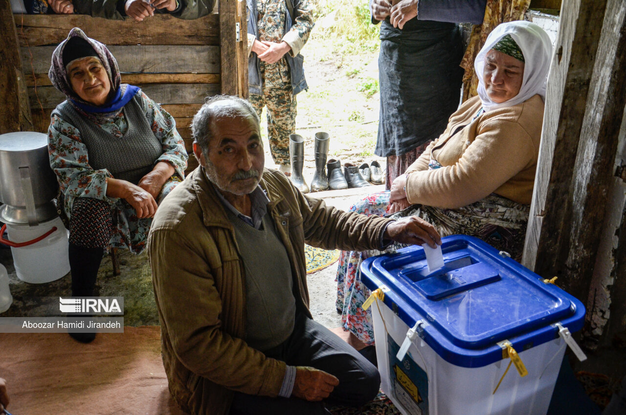 این تصاویر از انتخابات ریاست جمهوری دیدن دارد /رأی دادن در شرایط سخت