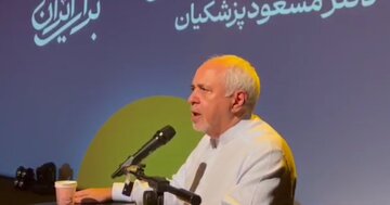 استوری جدید محمدجواد ظریف: خوشا راهی که آغازش حسین است