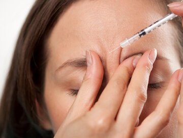 ۱۱ گروهی که بههیچ وجه نباید بوتاکس تزریق کنند ۱۱ گروهی که بههیچ وجه نباید بوتاکس تزریق کنند