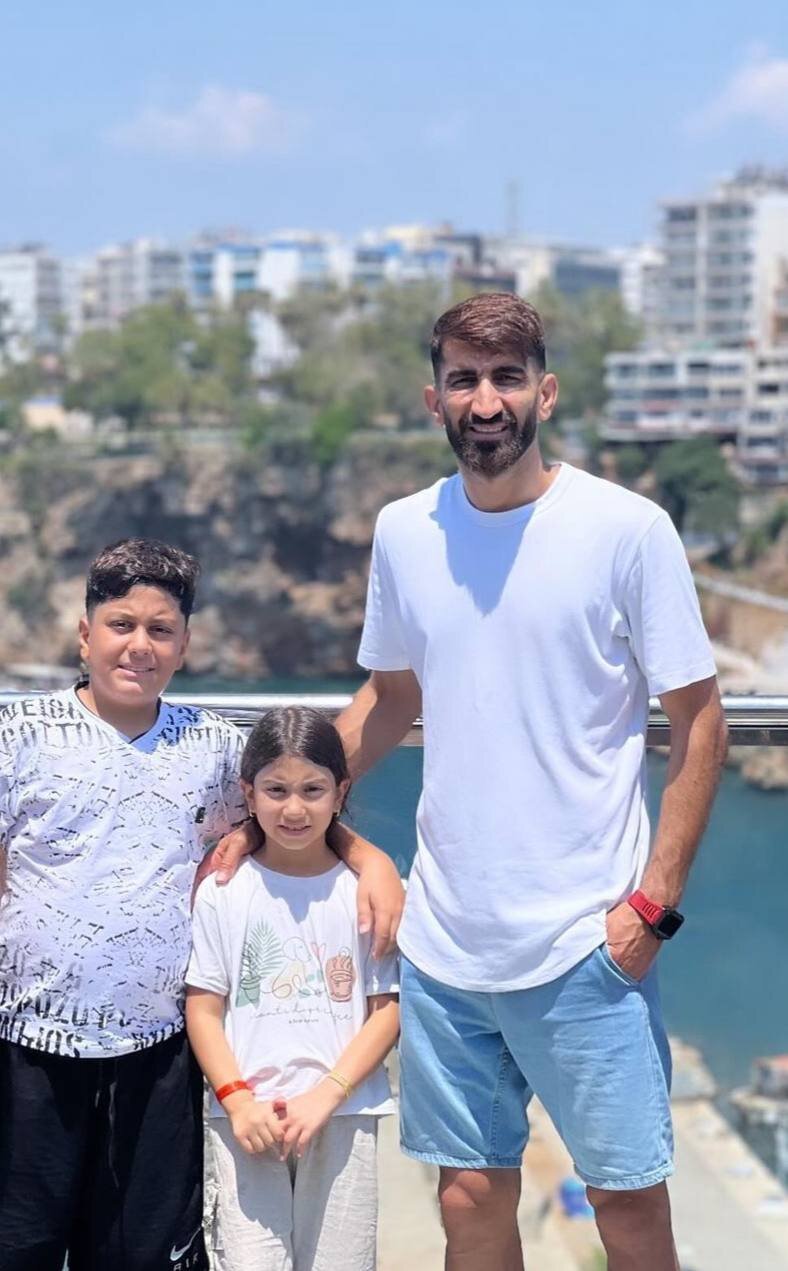 عکس | دور از حواشی پرسپولیس؛ گشتوگذار خانوادگی بیرانوند در ترکیه!