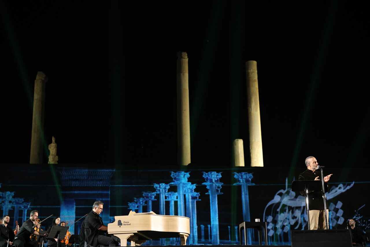 گزارش تصویری از کنسرت علیرضا قربانی در تخت جمشید