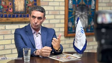 آقازاده: در روستاها پول توزیع میکنند / از ستاد قالیباف با عِده و عُده به پزشکیان پیوستند / امضای ظریف پای قرارداد واردات واکسن کرونا است