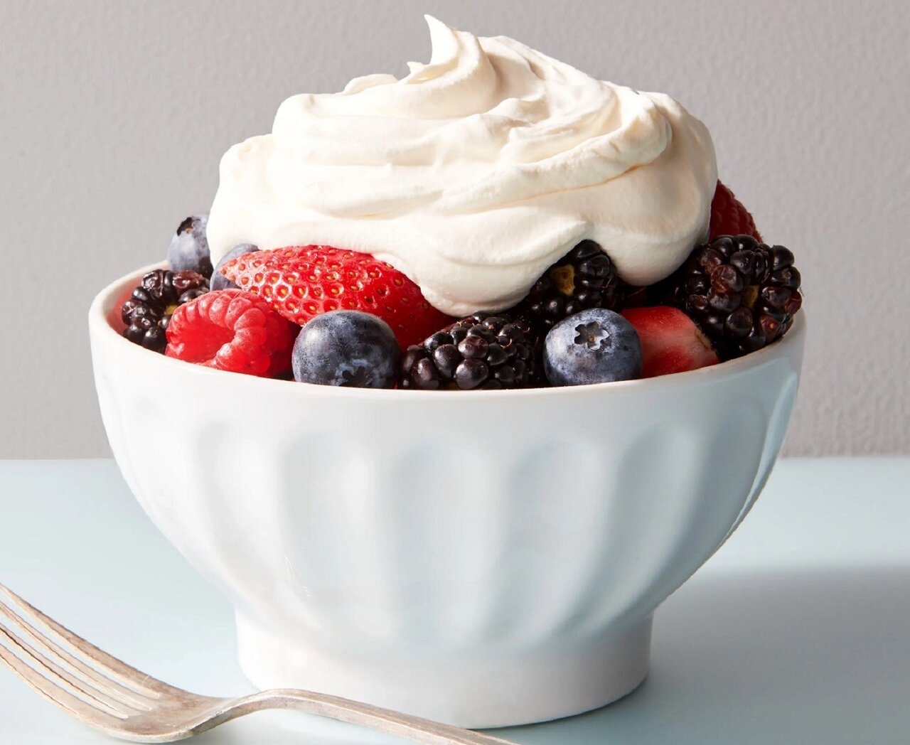 دستور تهیه ۳ دسر خوشمزه و راحت با خامه صبحانه