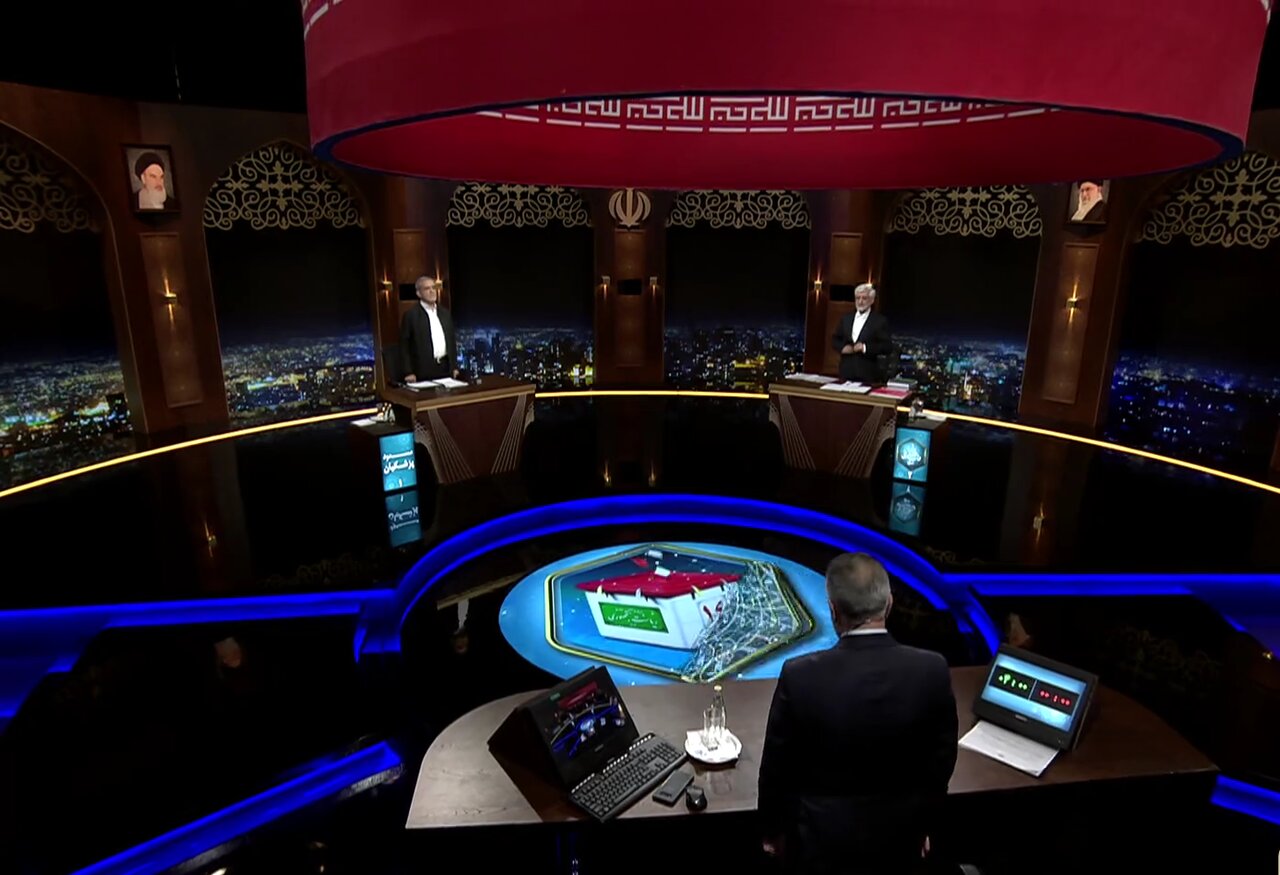 آغاز آخرین مناظره انتخاباتی میان جلیلی و پزشکیان +عکس