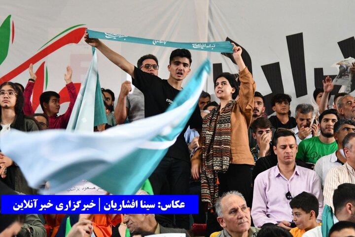 استقبال باورنکردنی ارومیه‌ای‌ها از پزشکیان / پیام مهمی آذربایجانی‌ها به انتخابات
