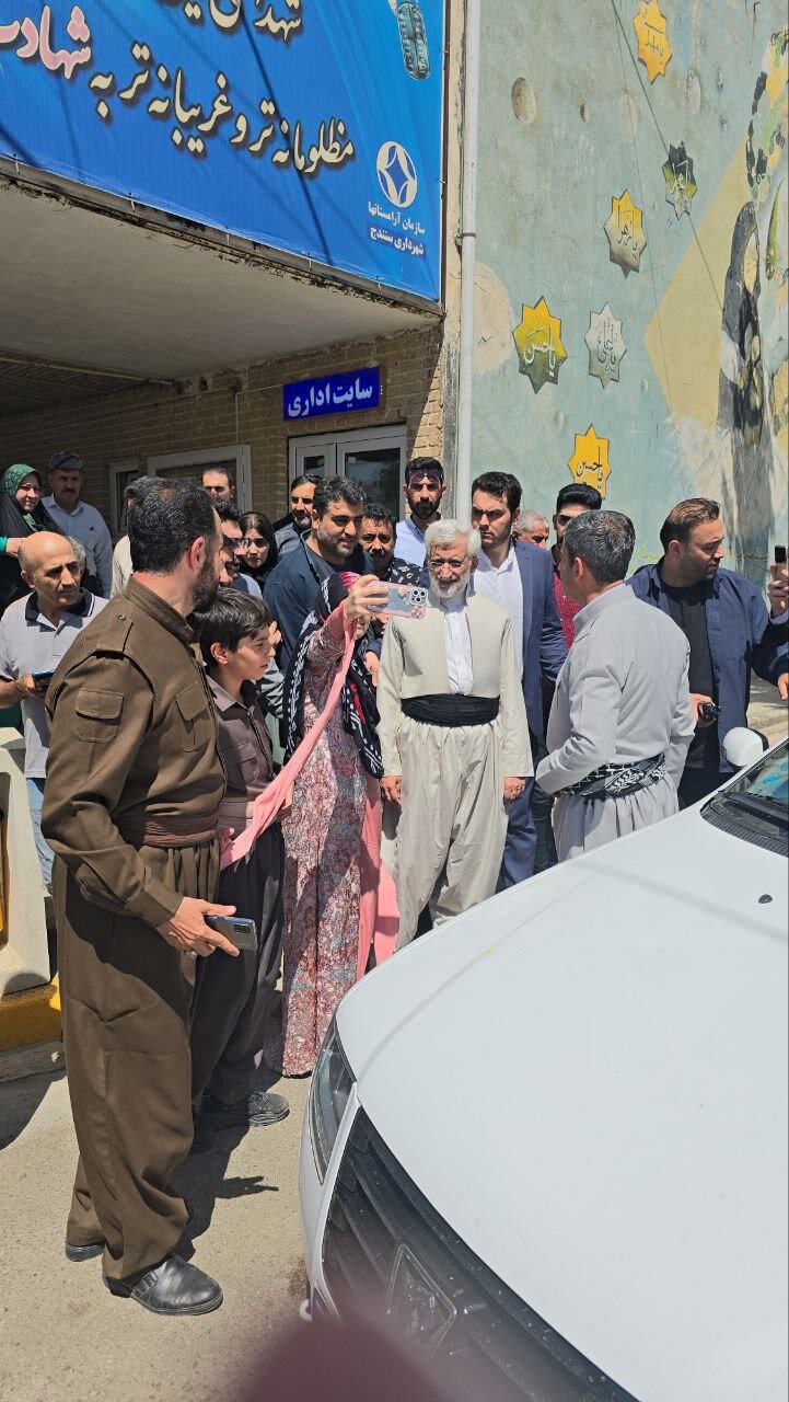 عکس هایی از سعید جلیلی با لباس کردی، لری و ترکمن