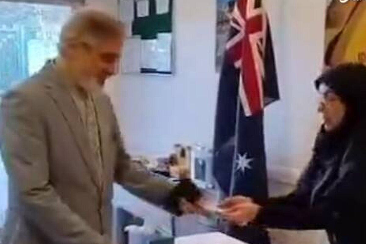 ببینید | لحظه آغاز انتخابات در سفارت جمهوری اسلامی ایران در استرالیا