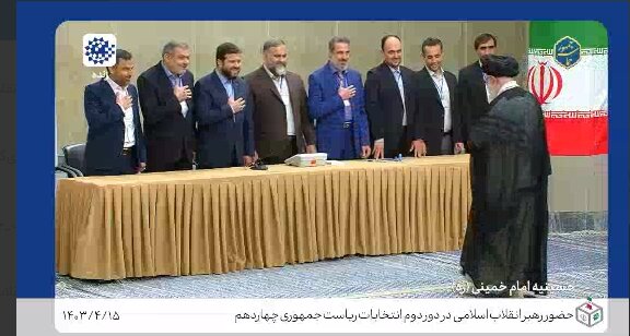 رهبر انقلاب رأی خود را به صندوق انداختند +عکس