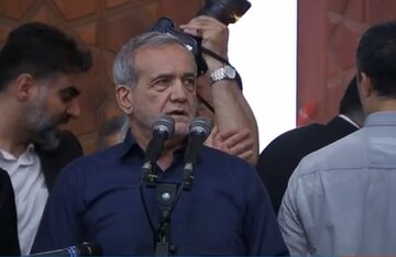 رئیس جمهوری منتخب: اگر هدایت های مقام معظم رهبری نبود، فکر نکنم اسم من به این راحتی از صندوقها در میآمد رئیس جمهوری منتخب: اگر هدایت های مقام معظم رهبری نبود، فکر نکنم اسم من به این راحتی از صندوقها در میآمد