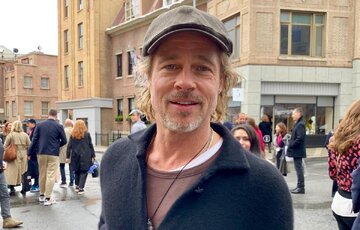 عکس | قابی پربازدید از نامزد جدید و جوان برد پیت