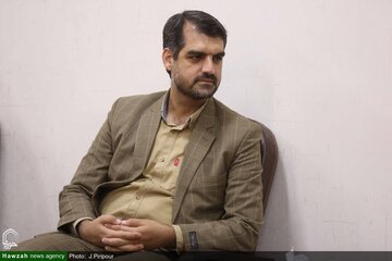 نماینده قم در مجلس: ماندن در NPT مصداق خوردن پیاز و کتک است / چرا باید در این جنگل بیدر و پیکر از داشتن سلاح هستهای محروم باشیم؟!