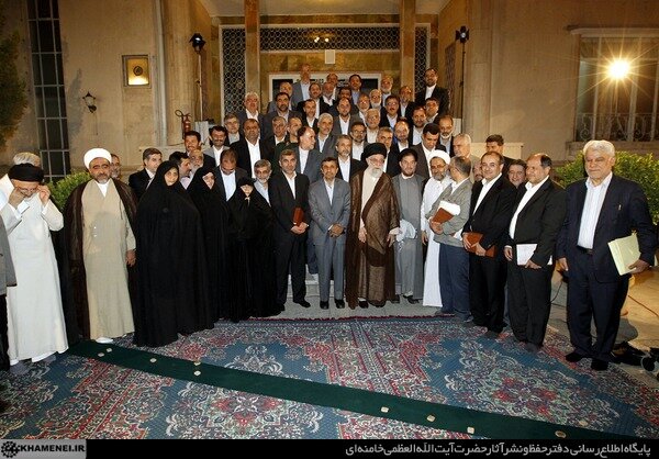 مرور تصویری دیدار خداحافظی 8 دولت پیشین با رهبر انقلاب / چه کسانی در قاب وداع بودند؟ 5