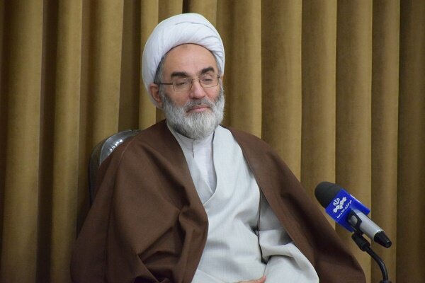 امام جمعه اردبیل: اگر آمریکا غنیسازی پایین را بپذیرد مشکل حل میشود/ آمادهایم اورانیوم غنی شده را بفروشیم/ امام جمعه رشت: هدف آمریکا سلطه گری است