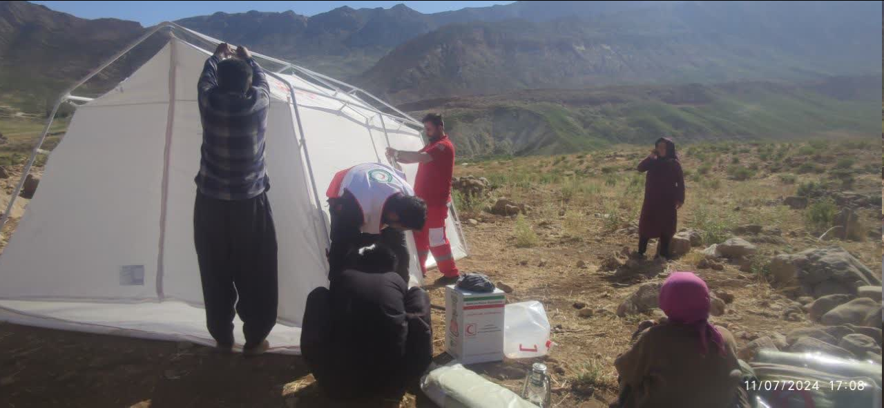 امدادرسانی به بانوی سالخورده نابینا در روستای بنو استکی