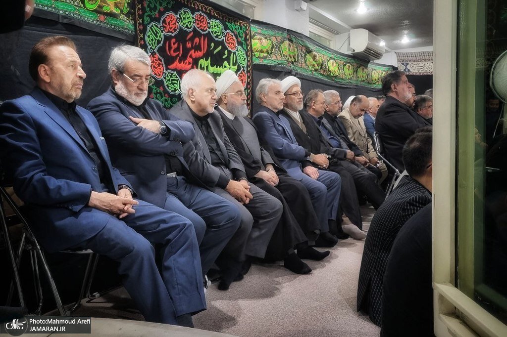 عکسی از مراسم امام حسین(ع) در دفتر روحانی/ ظریف و واعظی هم بودند