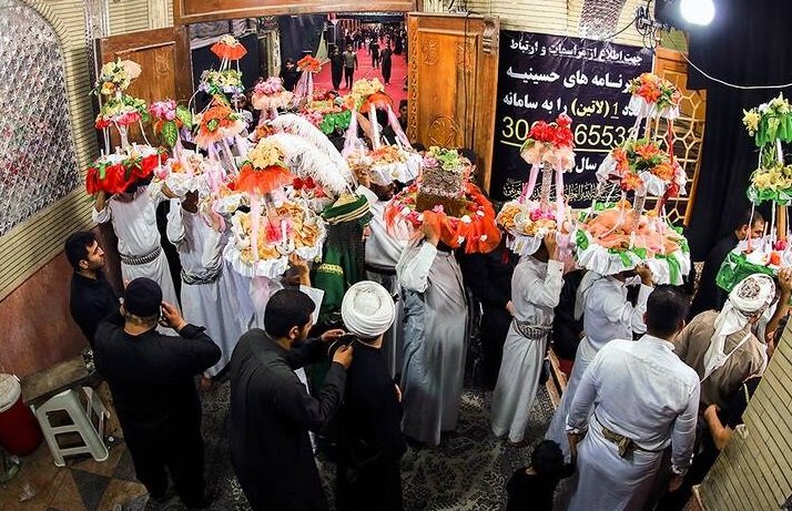 تصاویر | مجالسی شبیه عروسی در شب هشتم محرم در شهرهای عرب نشین خوزستان