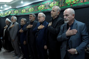 دومین روز مراسم عزاداری حضرت اباعبدالله حسین(ع) در دفتر دکتر روحانی