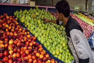 بهره برداری از نخستین دستگاه «خودپرداز میوه» در اصفهان بهره برداری از نخستین دستگاه «خودپرداز میوه» در اصفهان