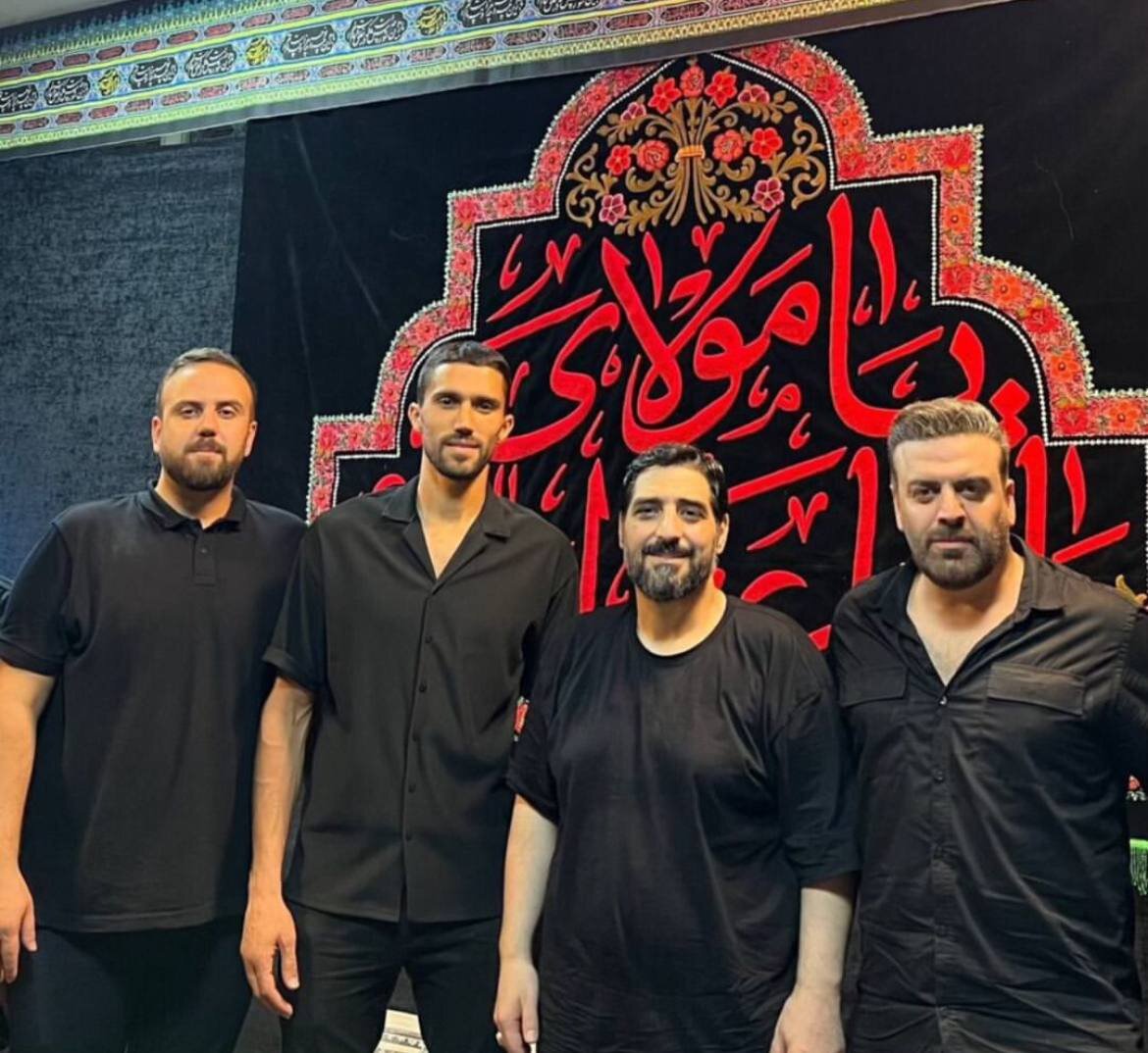 عکس| کاپیتان استقلال با هنرپیشه پرسپولیسی در هیات مجید بنی فاطمه