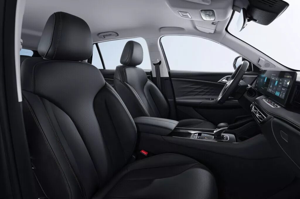 شاسیبلند انگلیسی-چینی به ایران میآید/ عکس