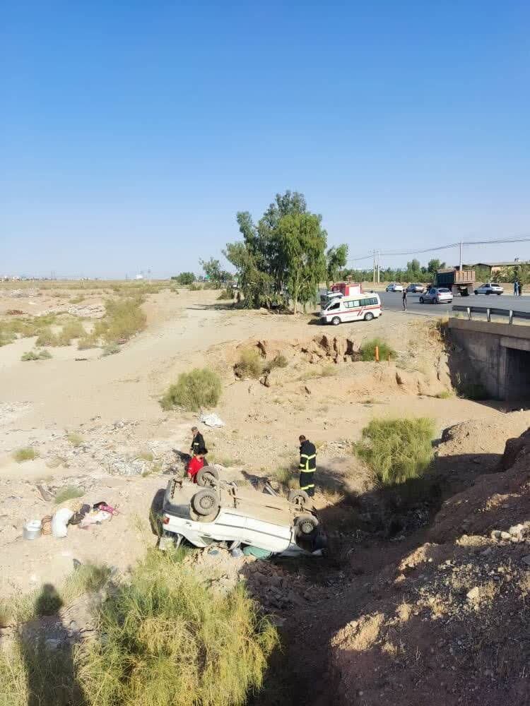 ۱۲ مصدوم در پی سه حادثه رانندگی در جاده های استان سمنان