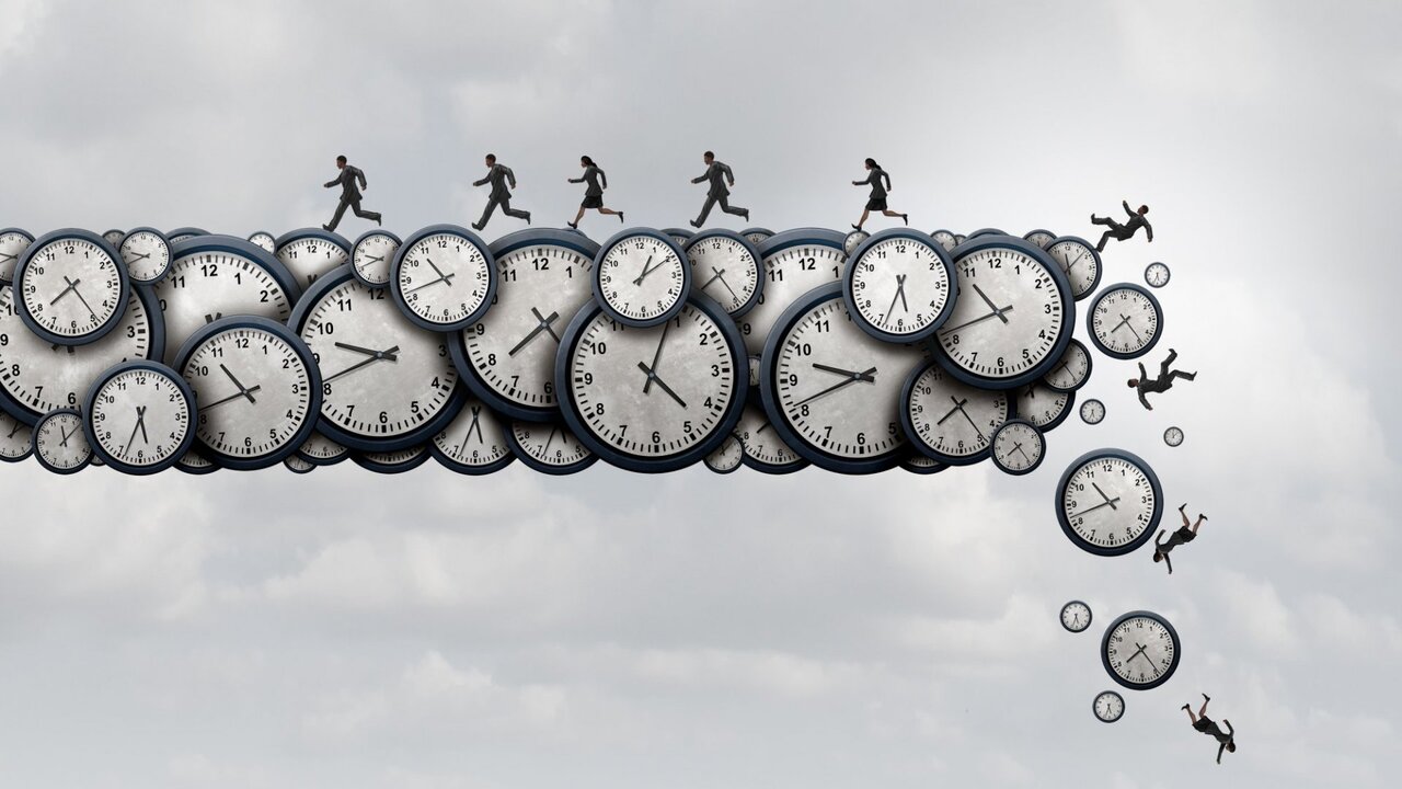 چرا بعضی افراد همیشه دیر میرسند؟