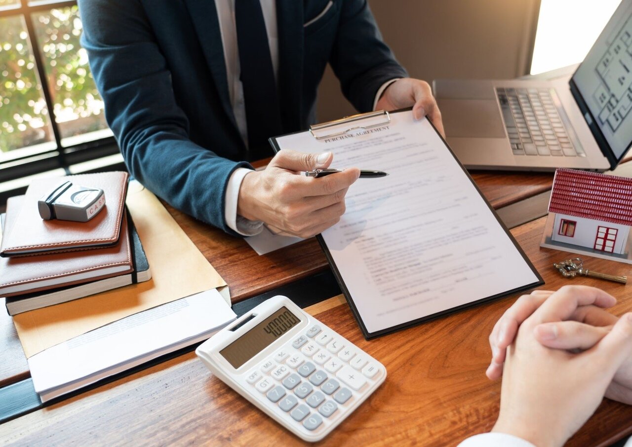 چرا بدون داشتن وکیل ملکی نباید هیچ اقدامی انجام دهید؟ نکاتی طلایی که باید بدانید