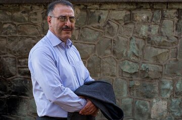 کنایه رمضان زاده به برکناری نادره رضایی با هشتگ شجریان / افراطیون برانداز و انقلابی جشن بگیرند!