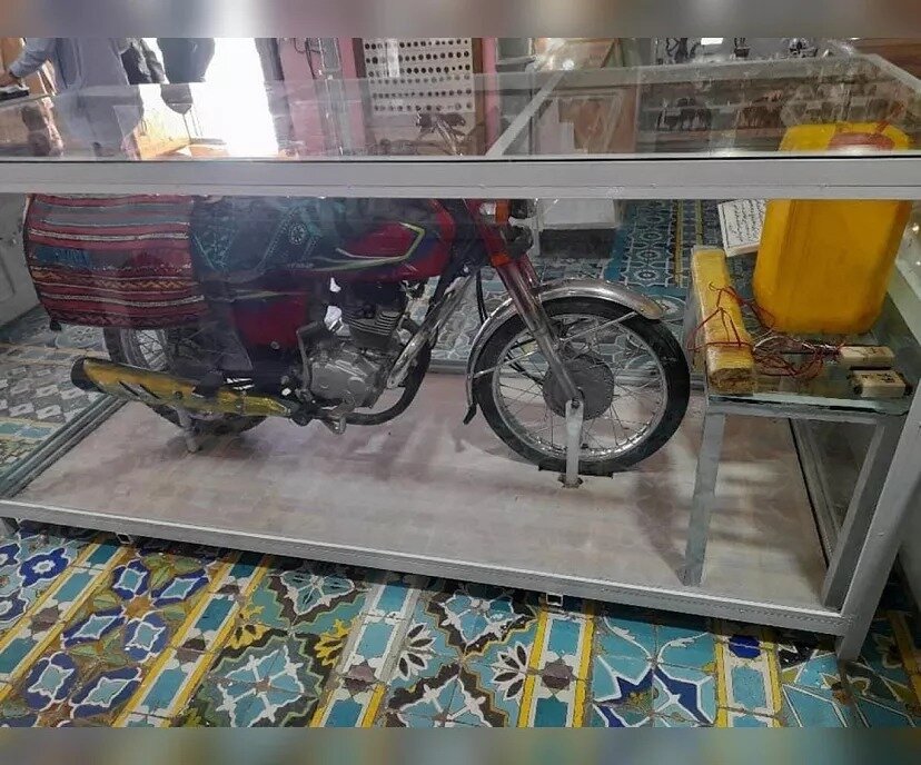 موزه انتحاری طالبان با مین مغناطیسی و بمب کنار جادهای!/عکس