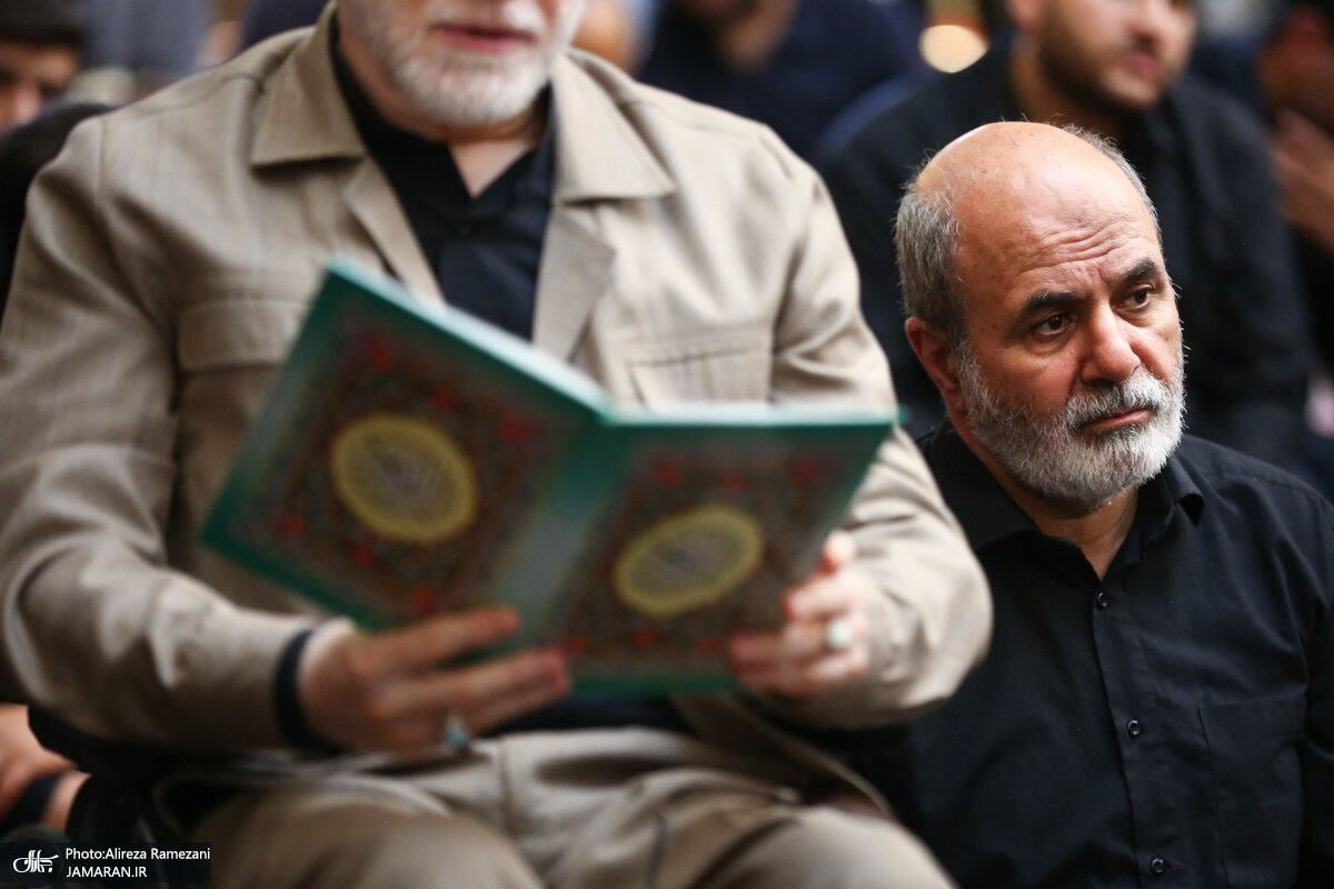 تصویری از حاتمیکیا و مشاور قالیباف کنار یکدیگر/ حاجیزاده و احمدیان؛ دو سردار با لباس شخصی به ختم رفتند