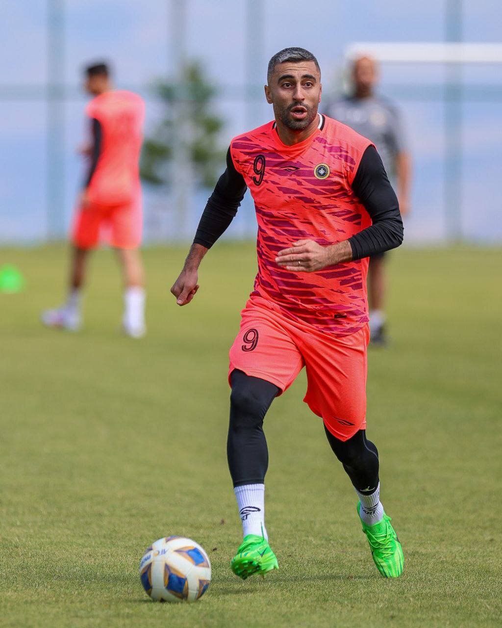 عکس | صاحب پیراهن رامین رضاییان مشخص شد