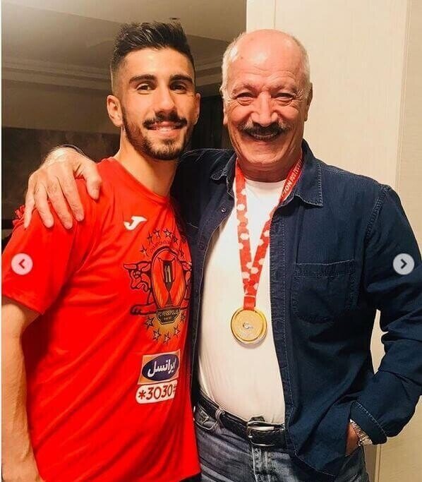 عکس| مشهورترین پرسپولیسی سینما آرام گرفت